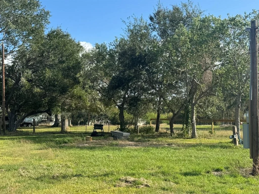 Photo of 118 Old River Road S