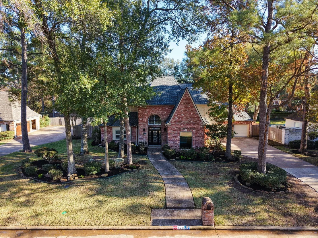 Photo of 9311 Windrush Drive