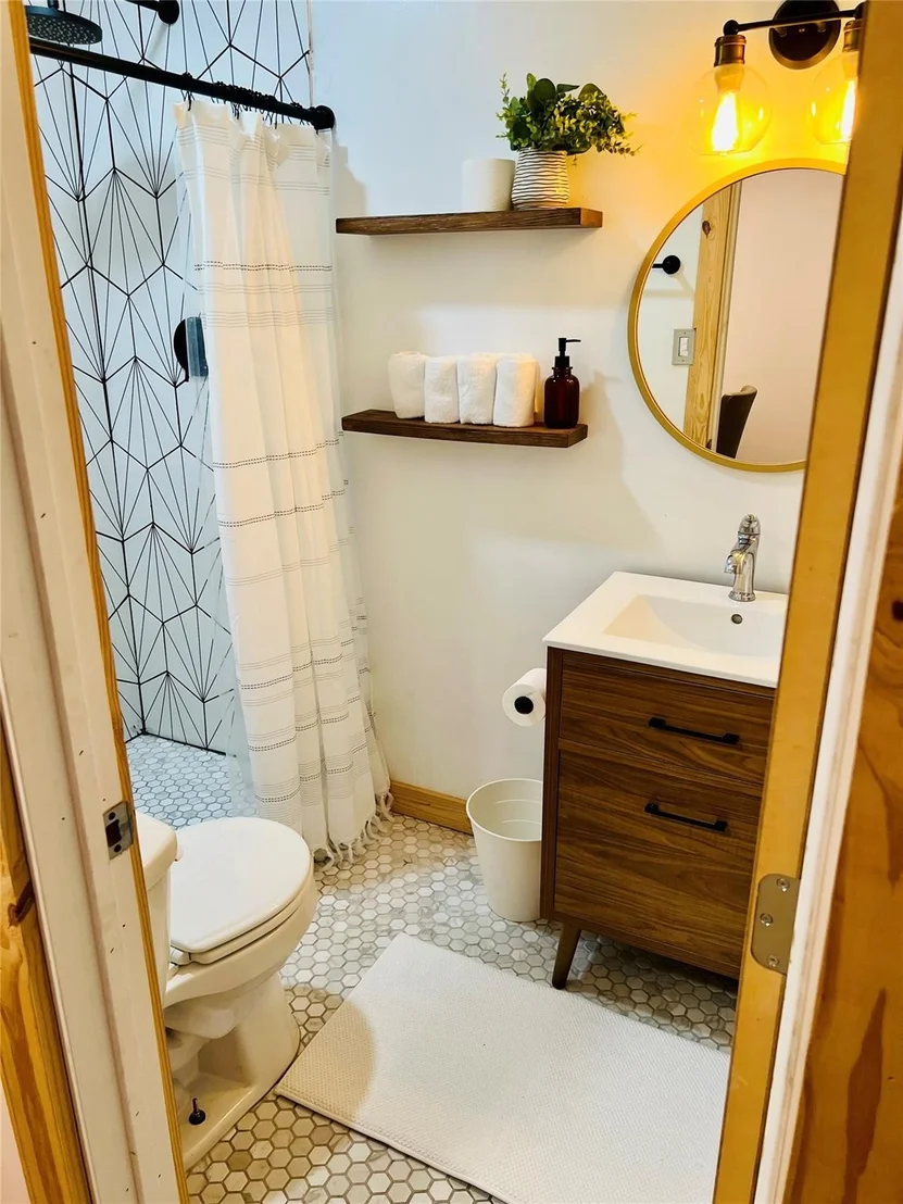 Photo of 11107 Cedarhurst Drive