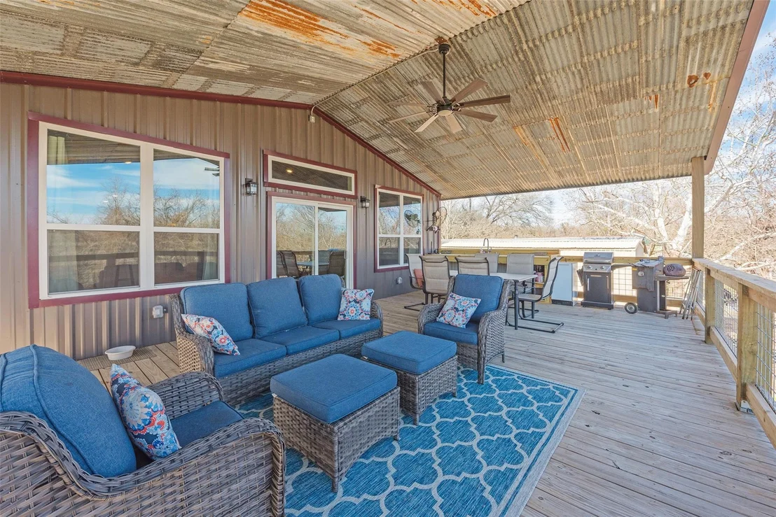 Photo of 574 River Oaks Drive