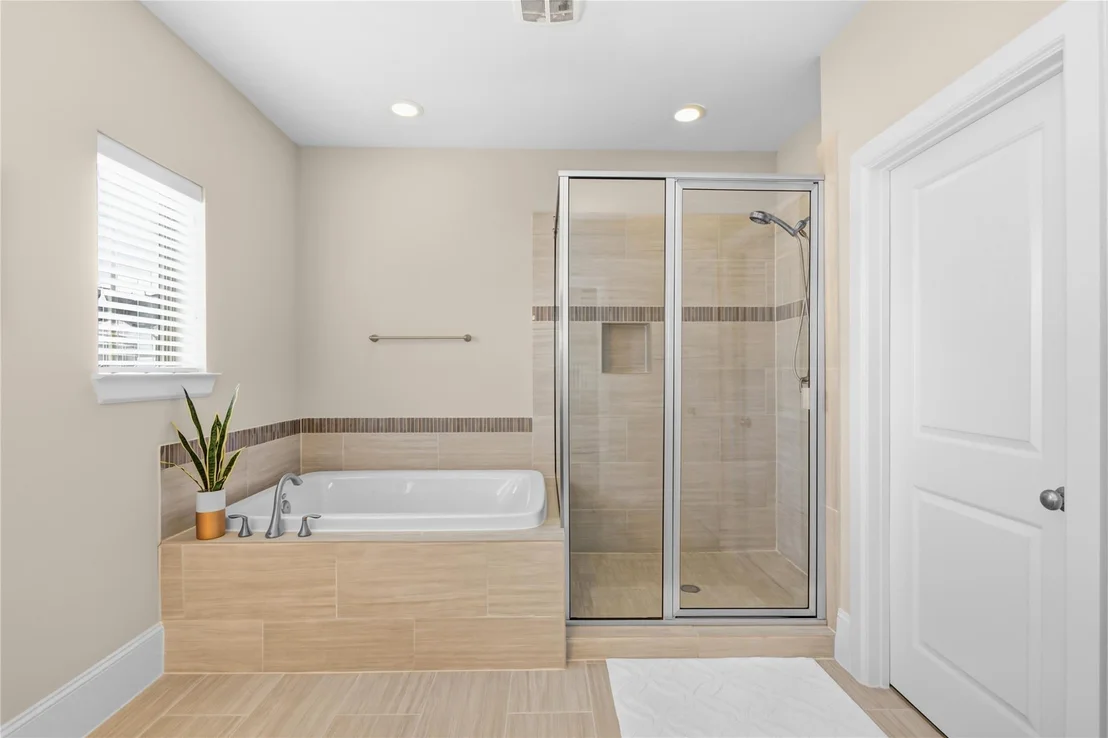 Photo of 1415 Devonshire Manor Lane