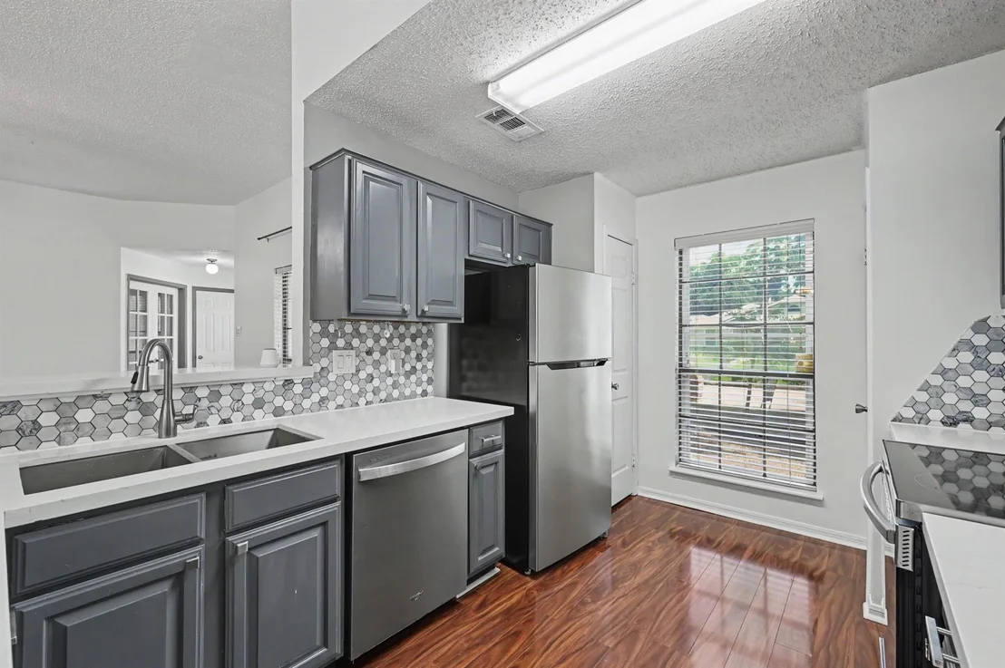Photo of 25103 Thrushwood Lane