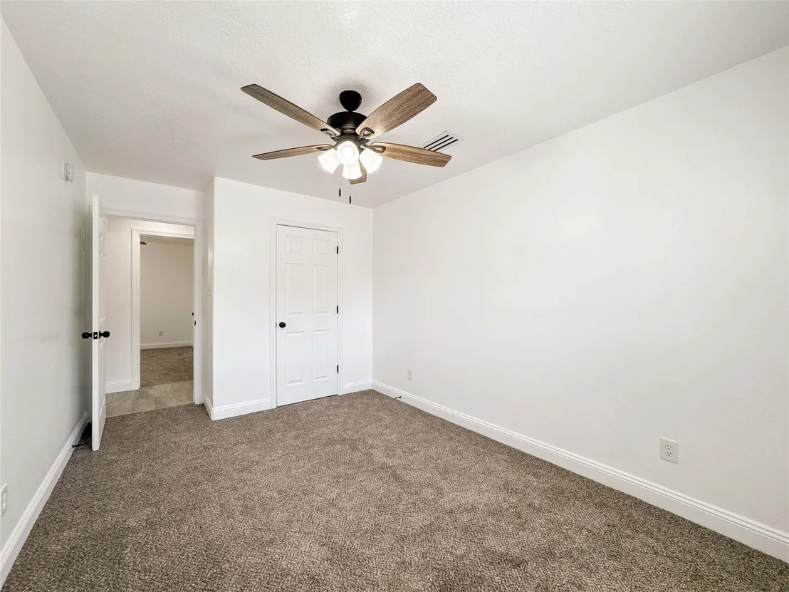 Photo of 406 Bluebird Lane