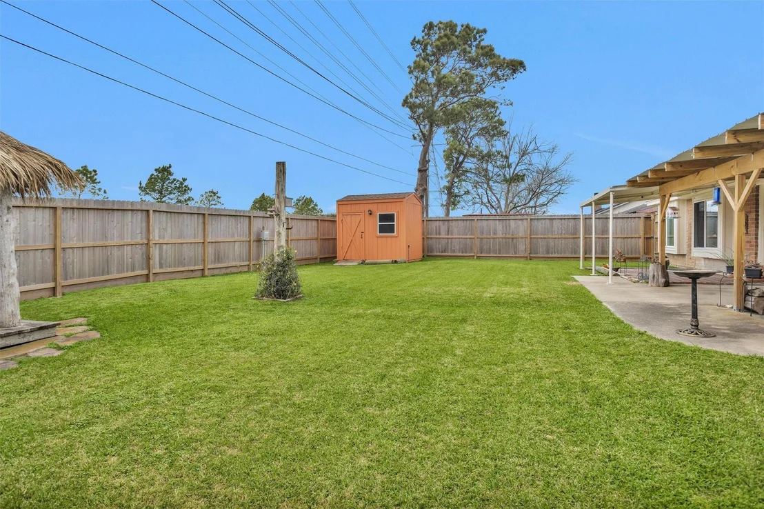 Photo of 8422 Oakhaven Road