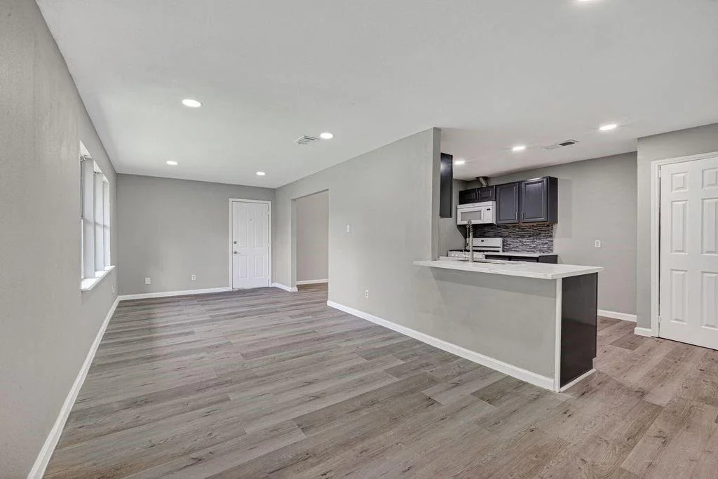 Photo of 701 Oriole Lane