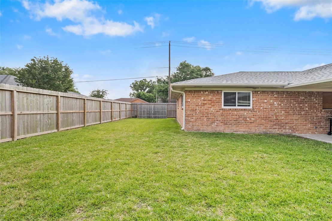 Photo of 1102 Brenda Drive