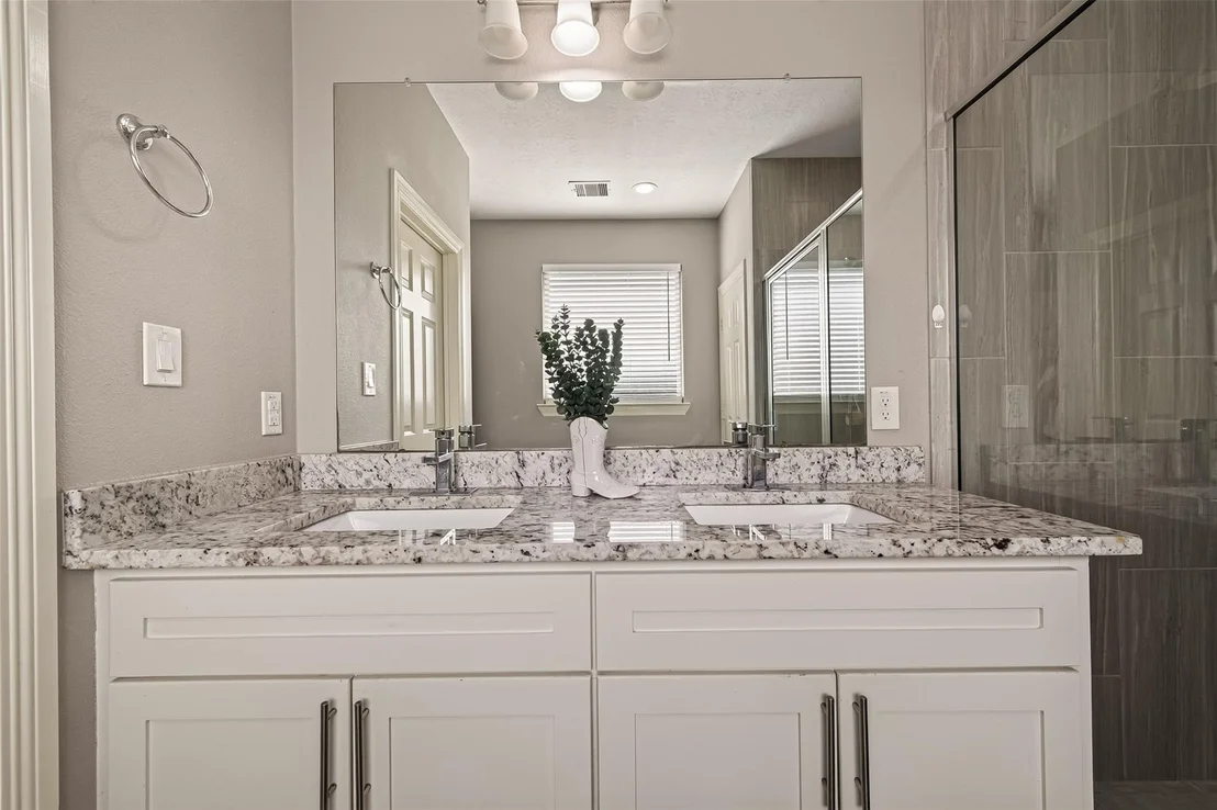 Photo of 709 Coen Road