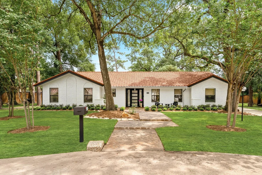 Photo of 938 Magdalene Drive