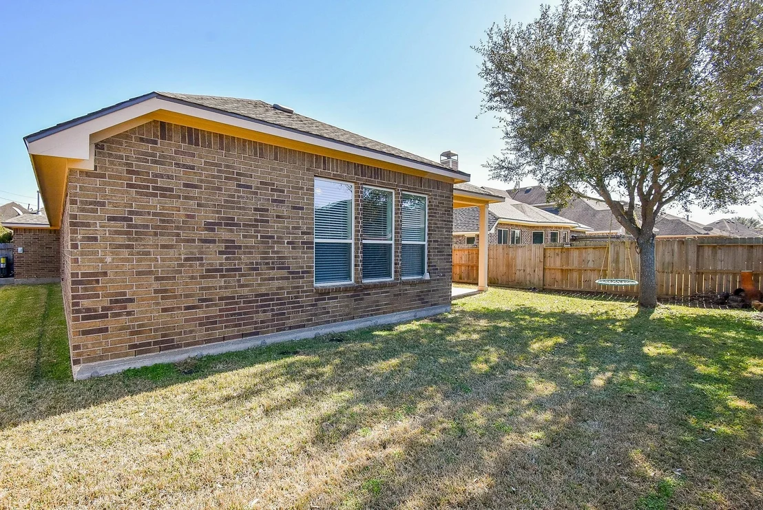 Photo of 435 Cascade Oaks Lane