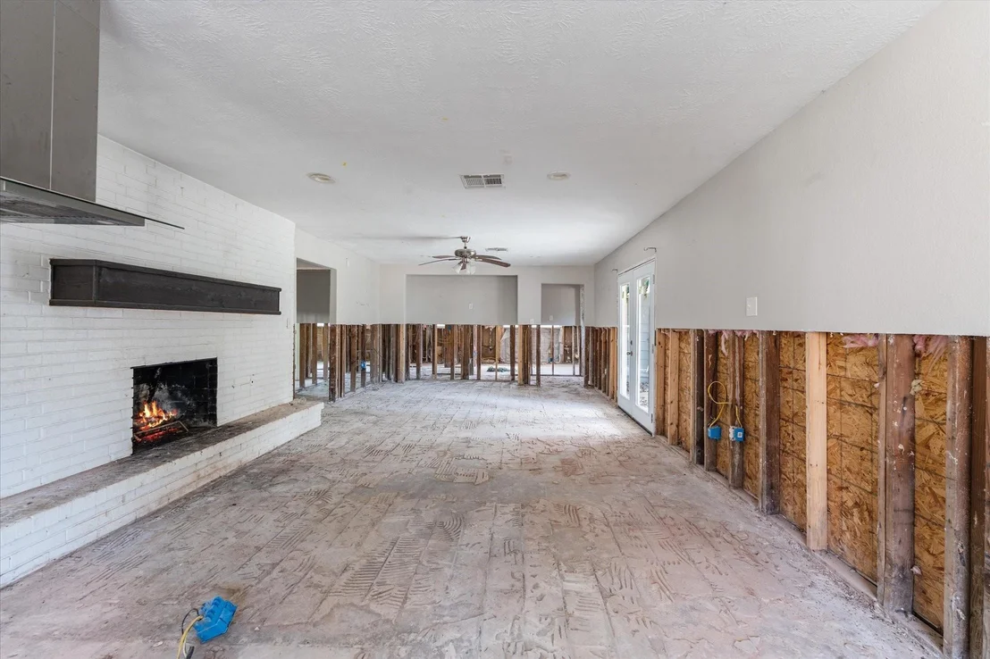 Photo of 906 Brook Forest Court