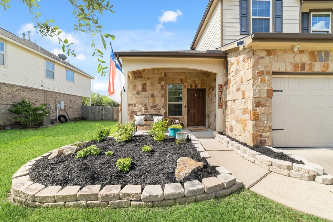 Photo of 8719 Sweet Pasture Drive
