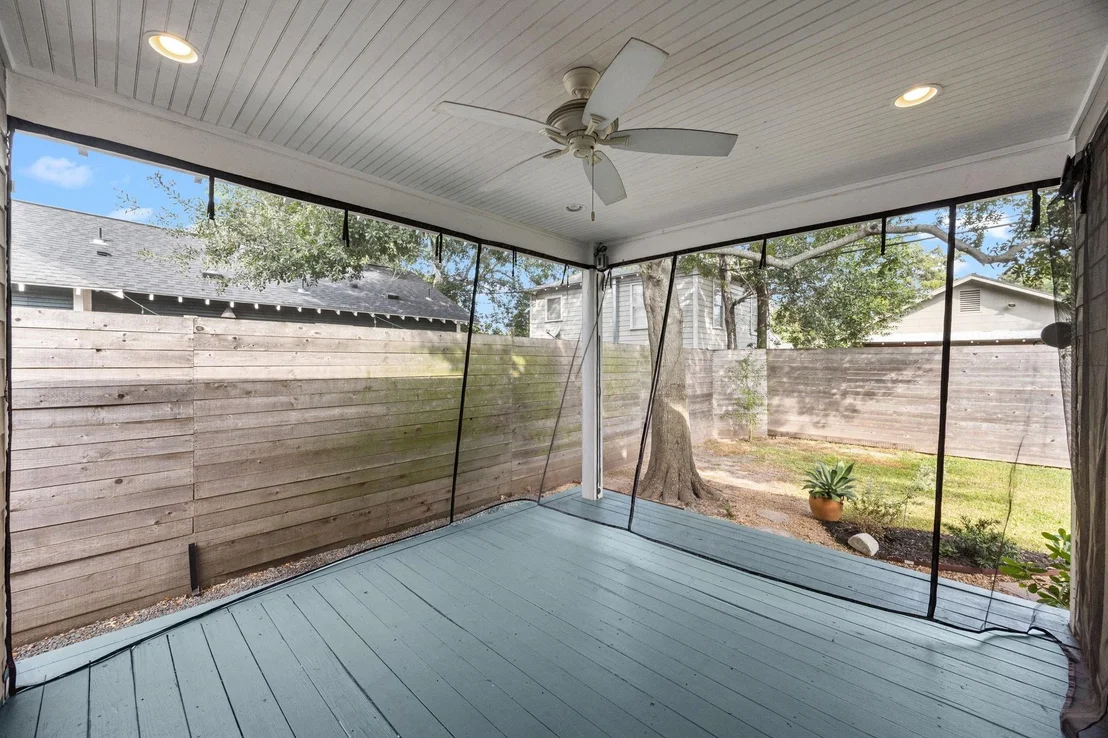 Photo of 1131 Walling Street