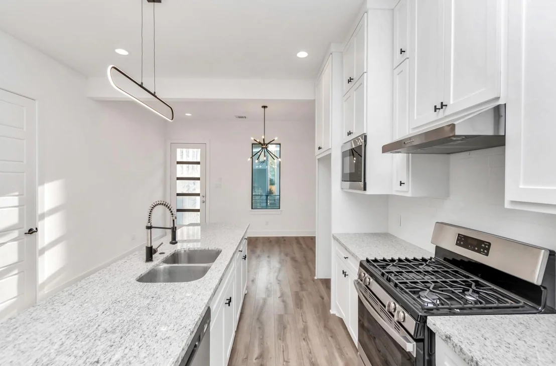 Photo of 5609 Savyon Drive