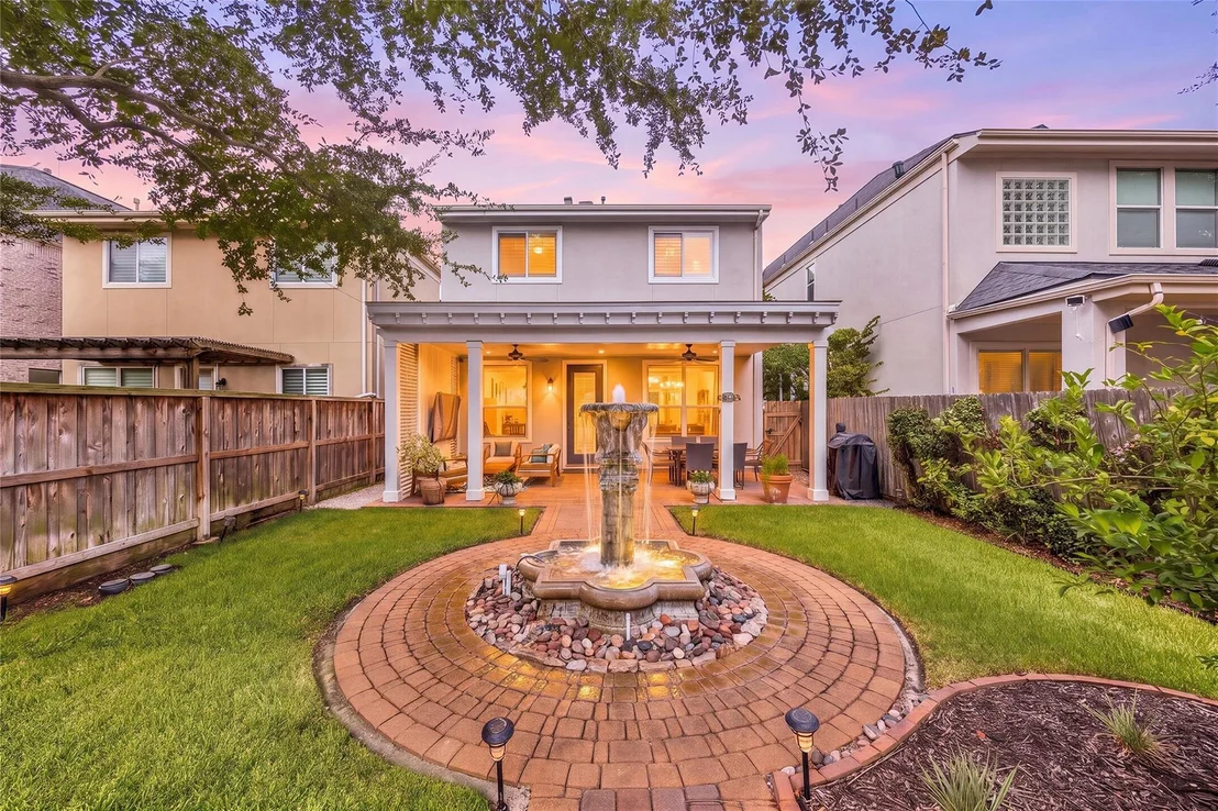 Photo of 137 White Drive