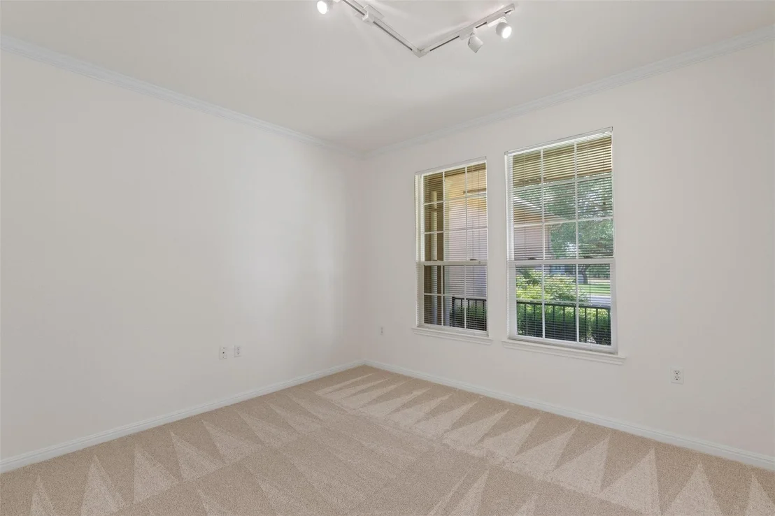 Photo of 103 Brooks Circle