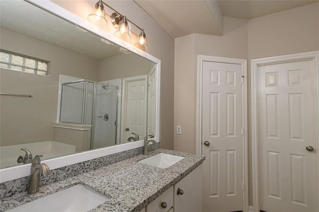 Photo of 815 Forest Bark Lane