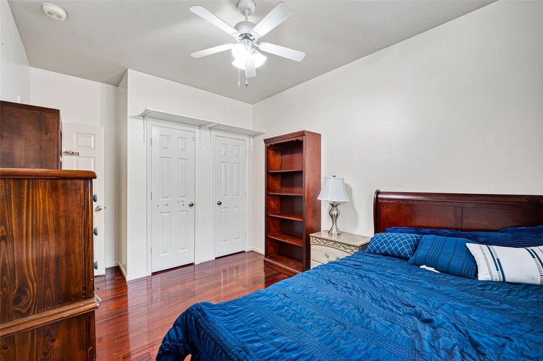 Photo of 7230 Oak Walk Drive