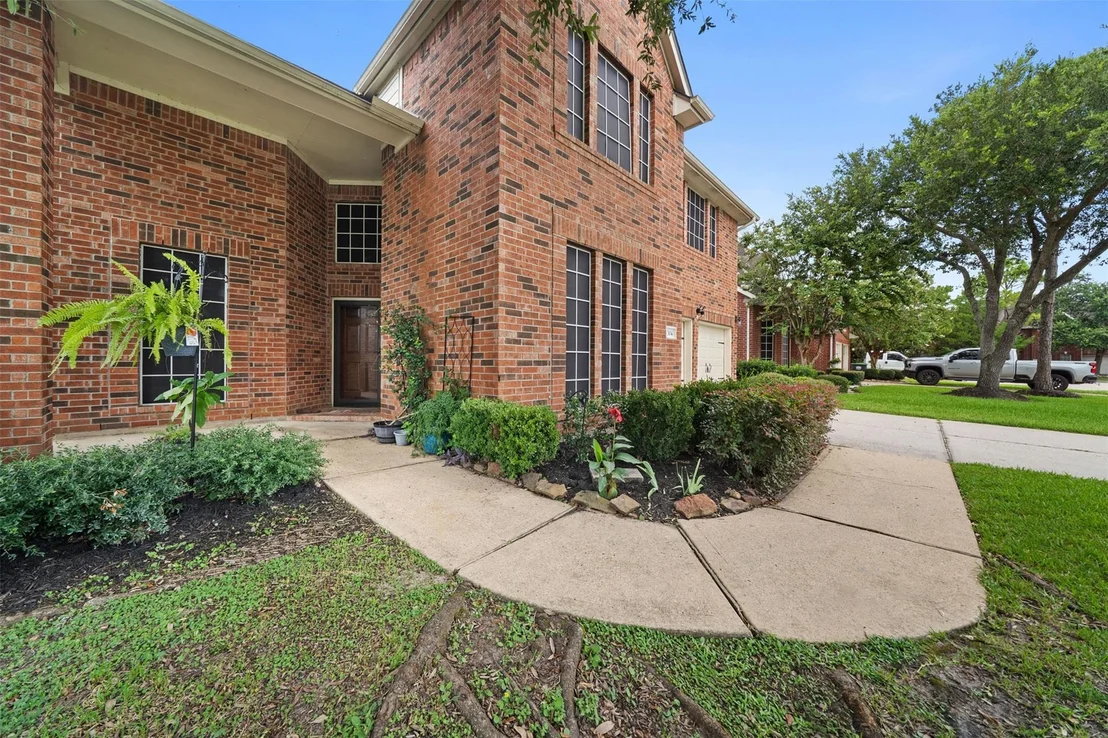 Photo of 1304 Pine Stream Drive S