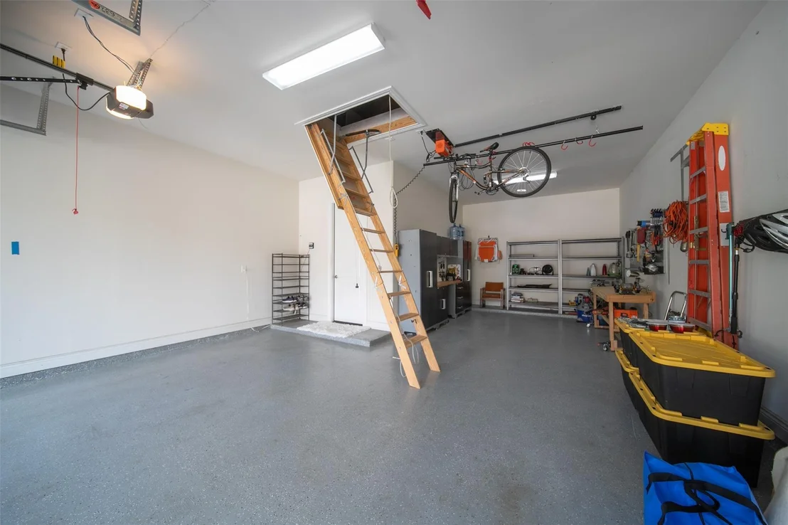 Photo of 121 Silverstone Lane