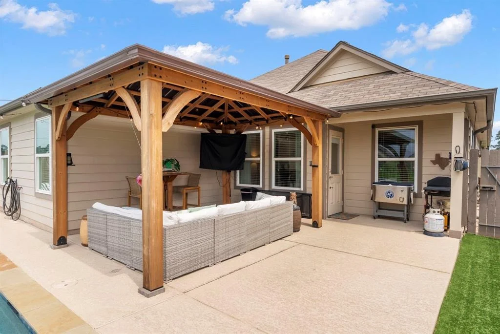 Photo of 9998 Chimney Swift Lane