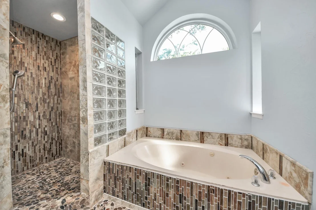 Photo of 622 Fernglade Drive