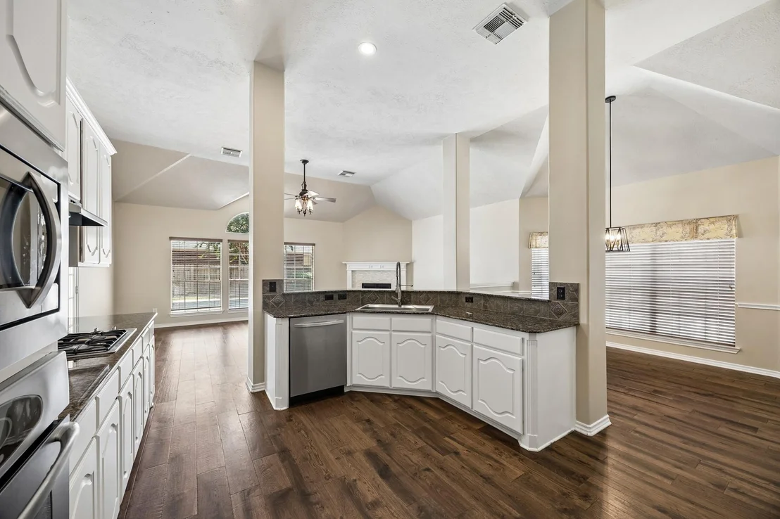 Photo of 1007 Longdraw Drive