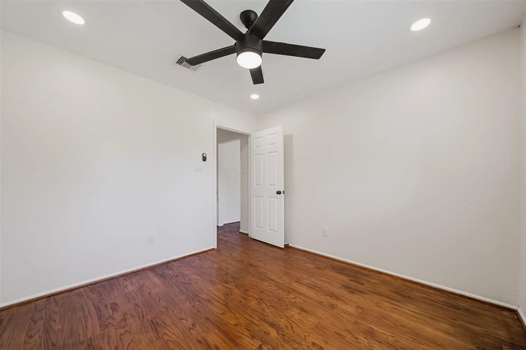 Photo of 15027 Bathurst Drive