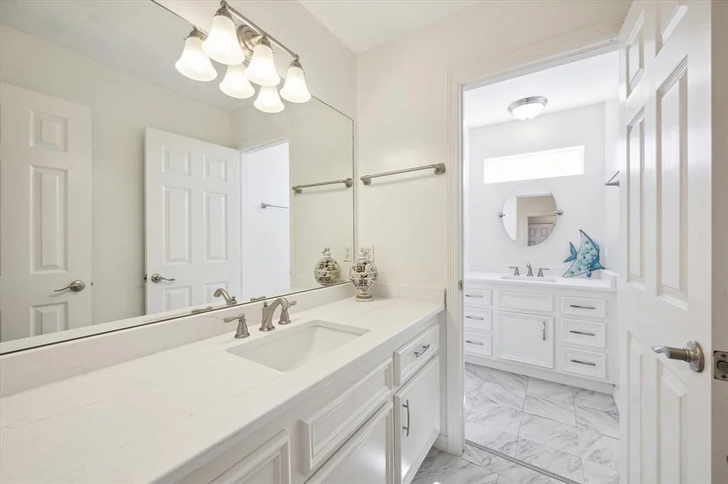 Photo of 210 Easterly