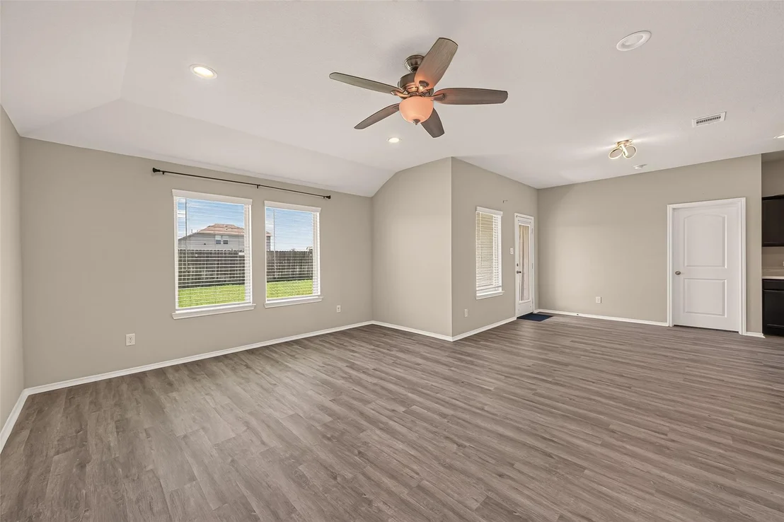 Photo of 21606 Victoria Harbor Drive