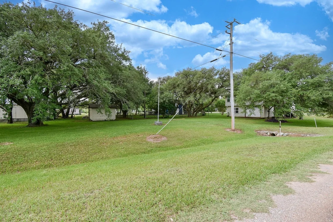 Photo of 225 Swallow Drive