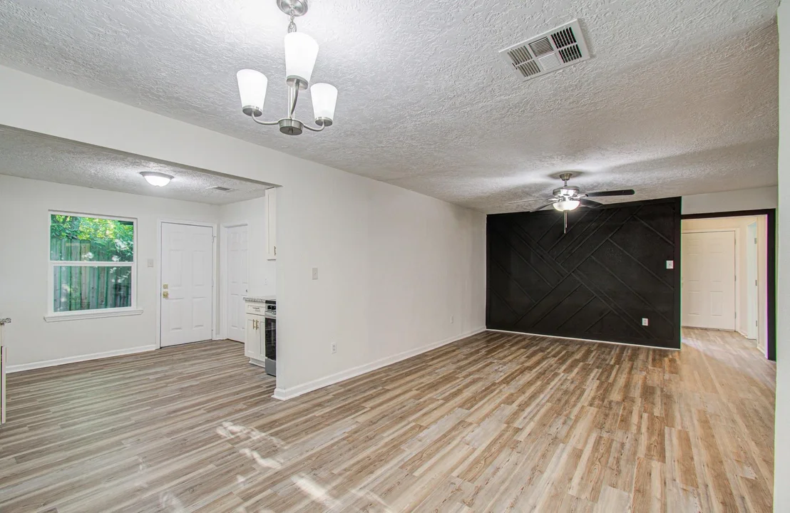 Photo of 5634 Ridgeway Drive