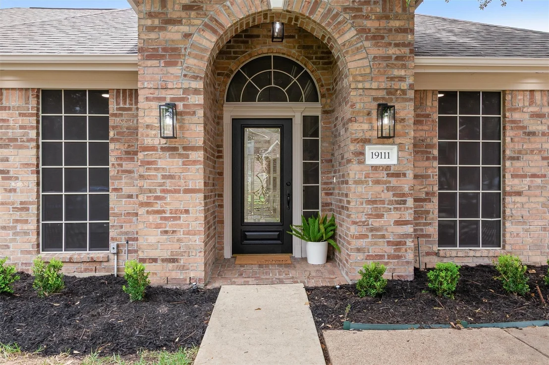 Photo of 19111 Emory Trail