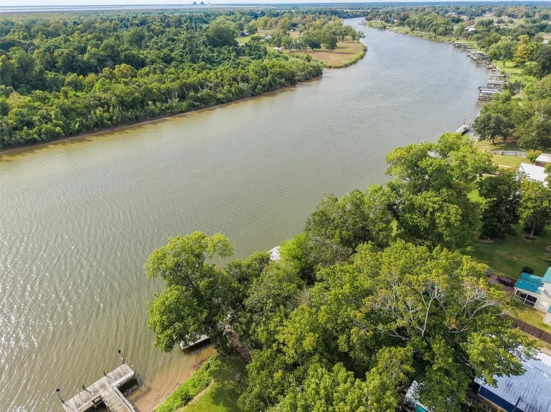 Photo of 1402 County Road 243