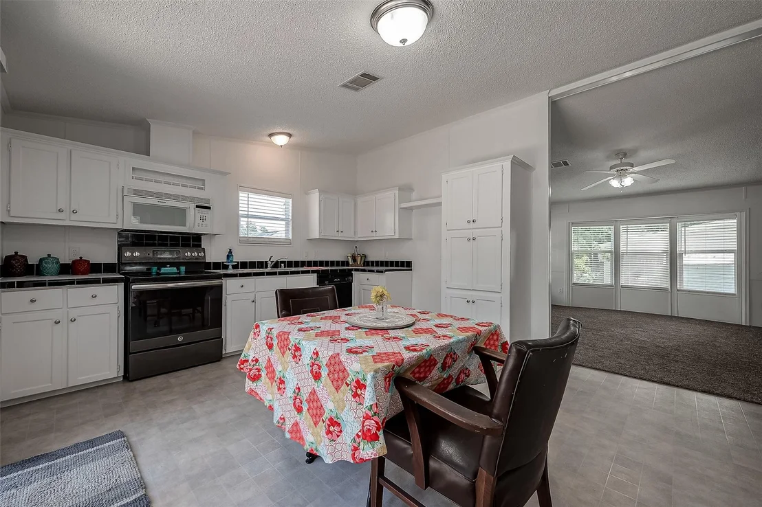 Photo of 16861 W Lynbrook