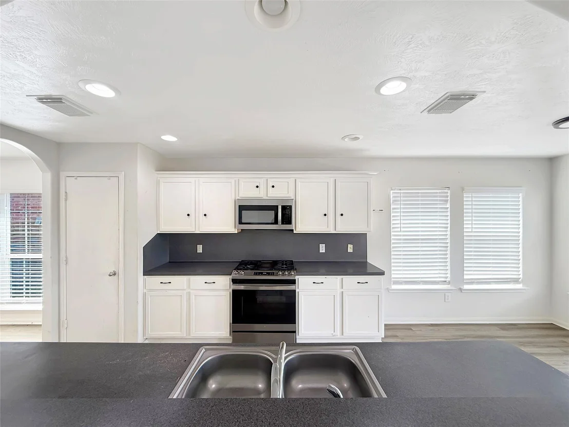 Photo of 10311 Mills Point Drive