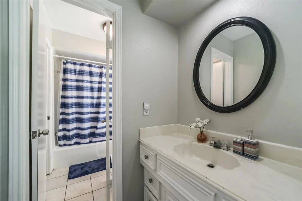 Photo of 11814 Gardenglen Drive