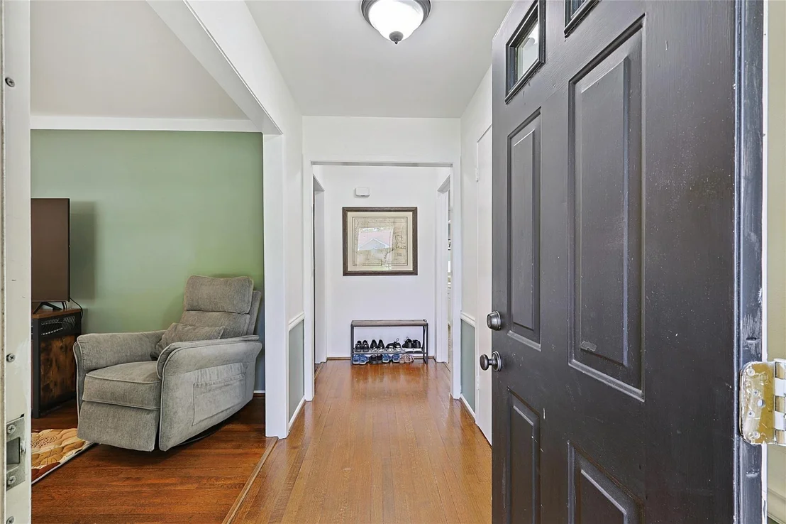 Photo of 5703 Belrose Drive