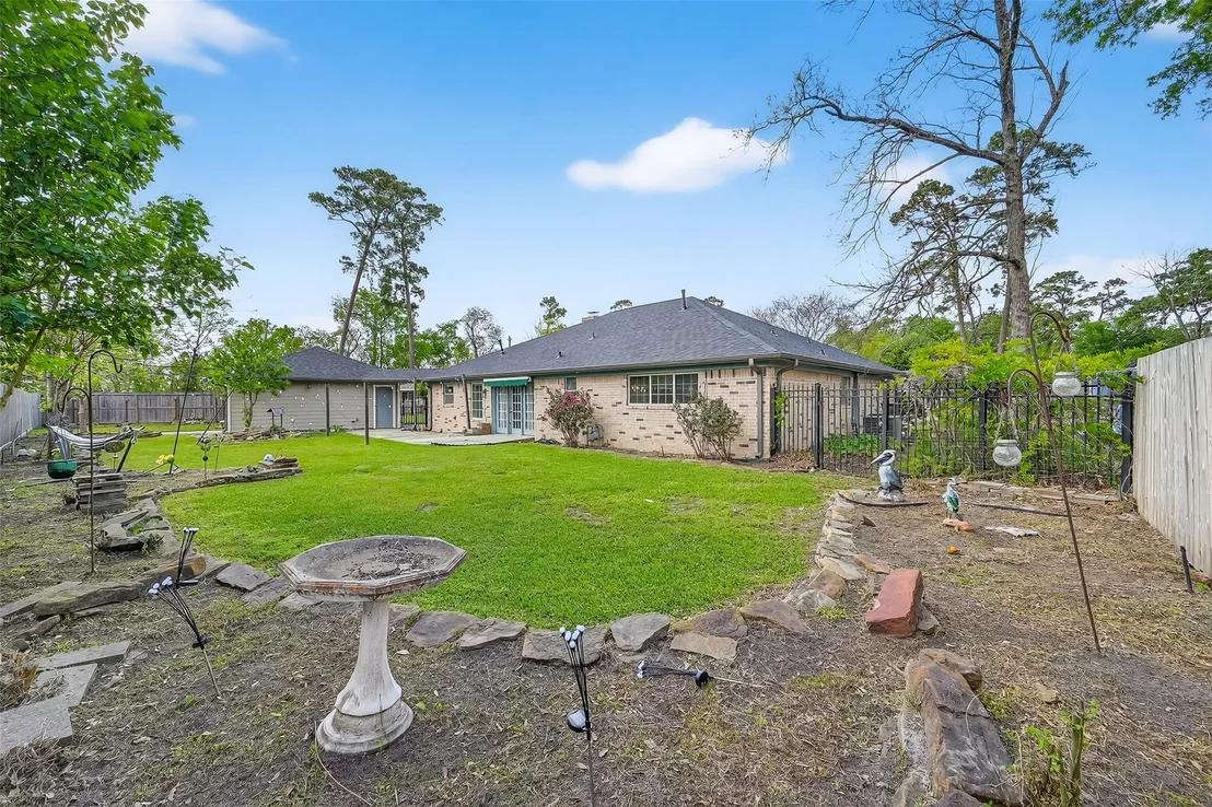 Photo of 906 Pear Tree Lane