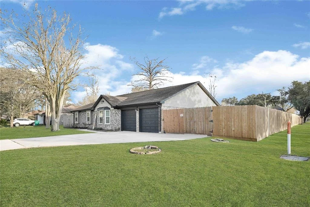 Photo of 12323 Dermott Drive