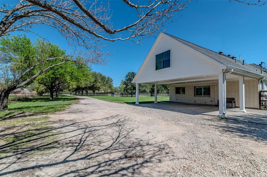 Photo of 17631 Huffmeister Road