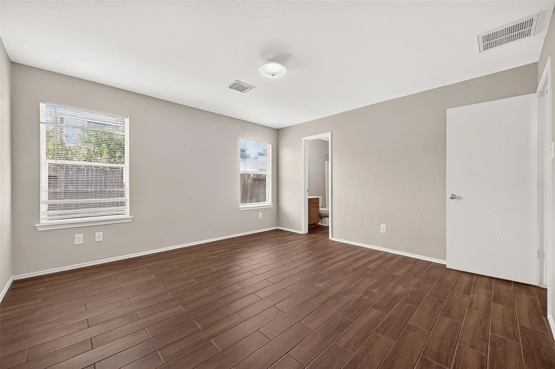 Photo of 12926 Valleygate Lane