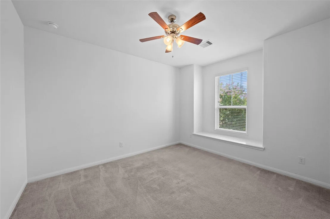 Photo of 17315 Tomintoul Path