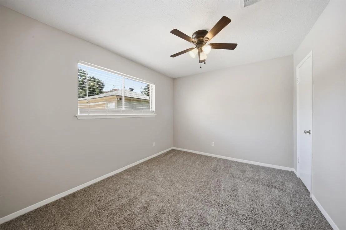Photo of 24015 Spring Mill Lane
