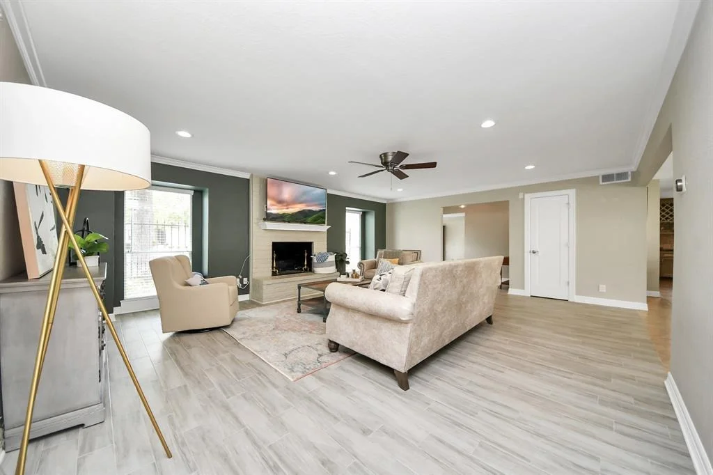 Photo of 415 Lakeside Estates Drive