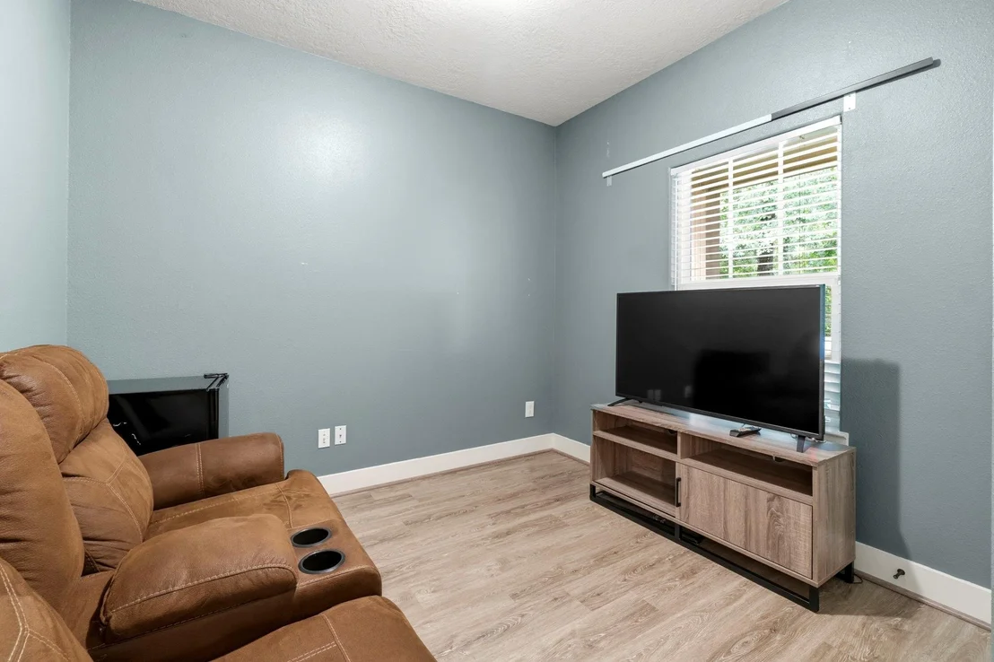 Photo of 418 Commanche Road