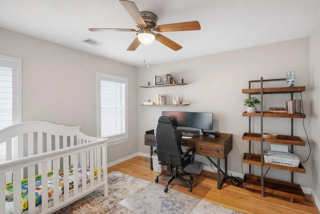 Photo of 102 Enchanted Oaks Court