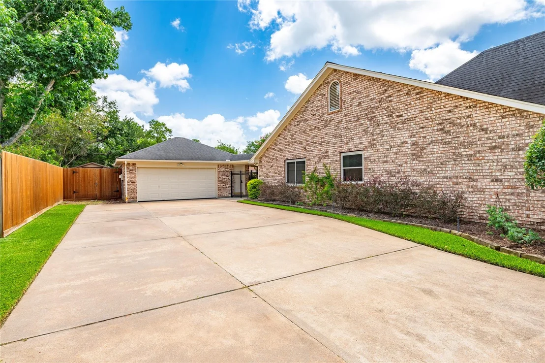 Photo of 1603 White Wing Circle