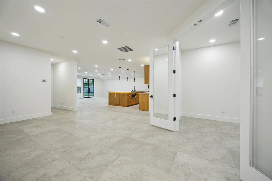 Photo of 1423 Mapleton Drive