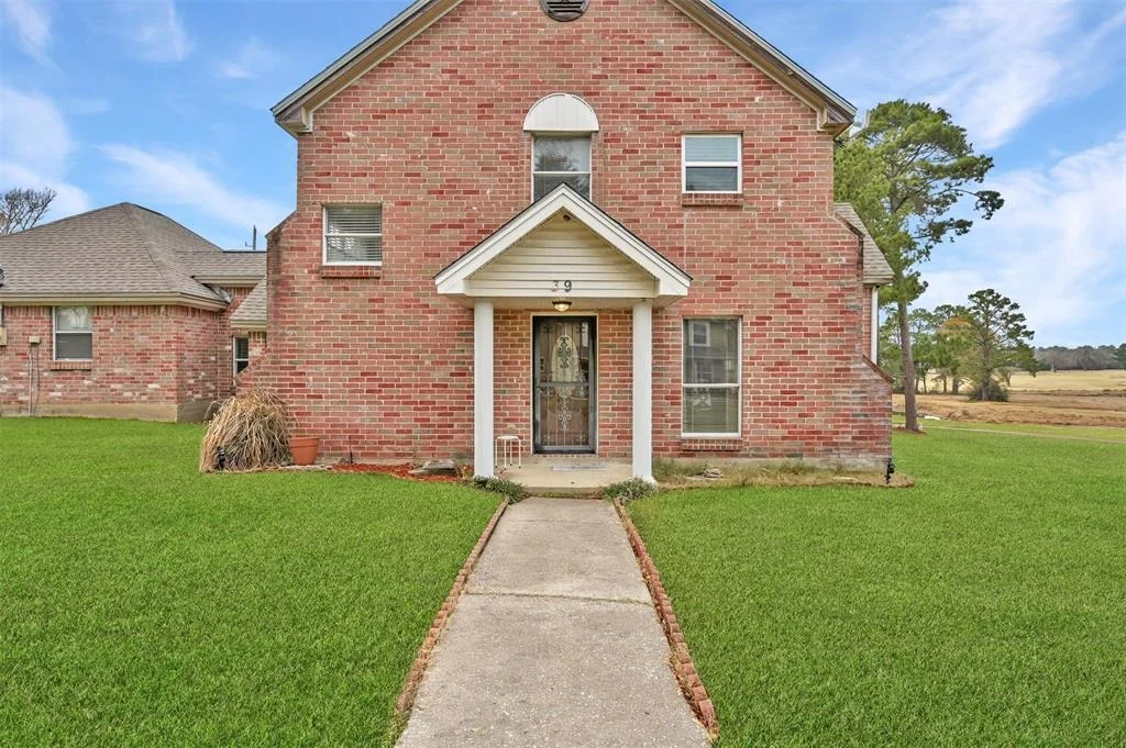 Photo of 39 Westwood Drive W