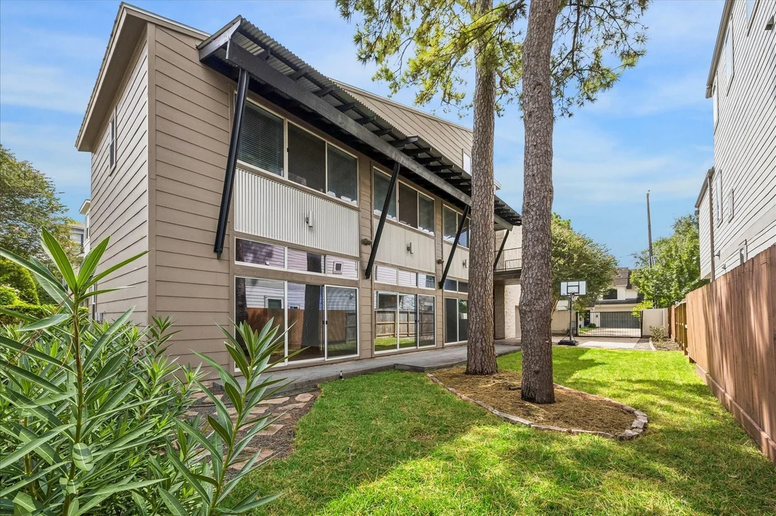 Photo of 4232 Law Street